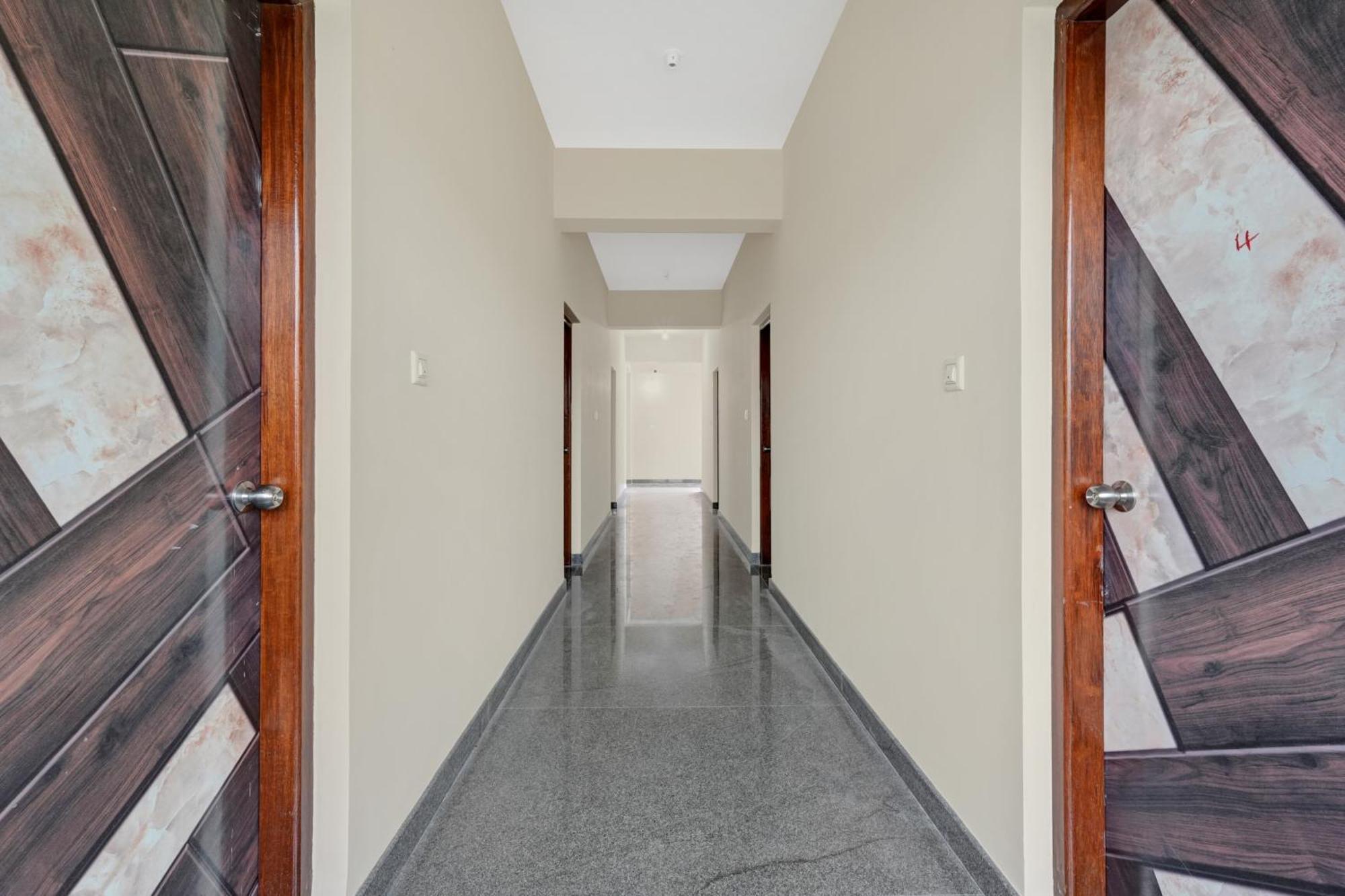 Oyo Hotel Bungalow Inn Lodging & Boarding Bangalore Exterior photo
